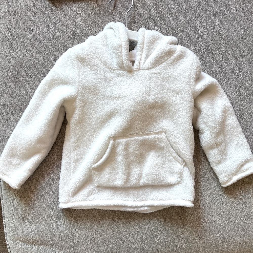 CARTERS FUZZY WHITE HOODIE-2T/2A